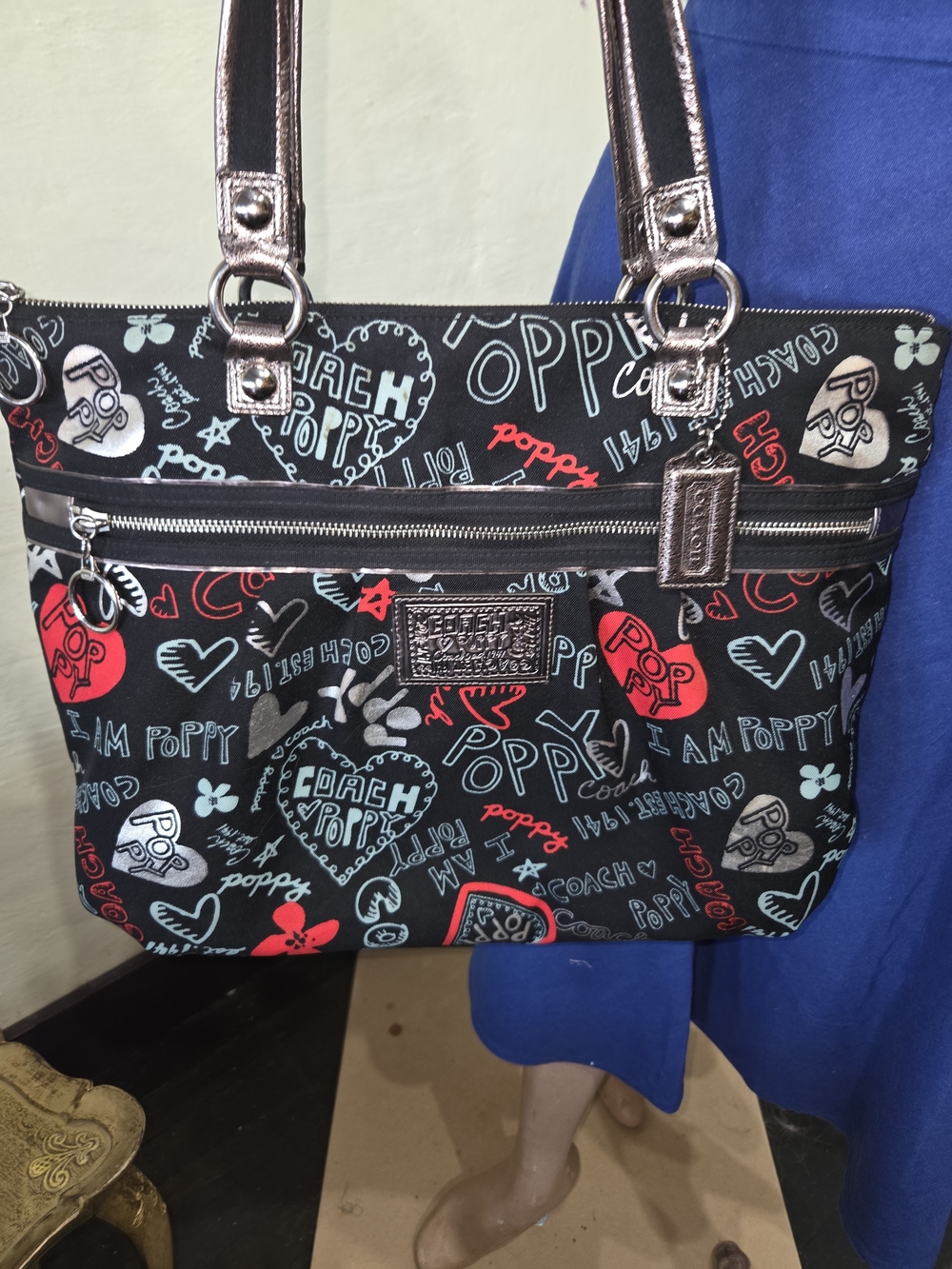Y2K COACH Poppy Graffiti tote bag